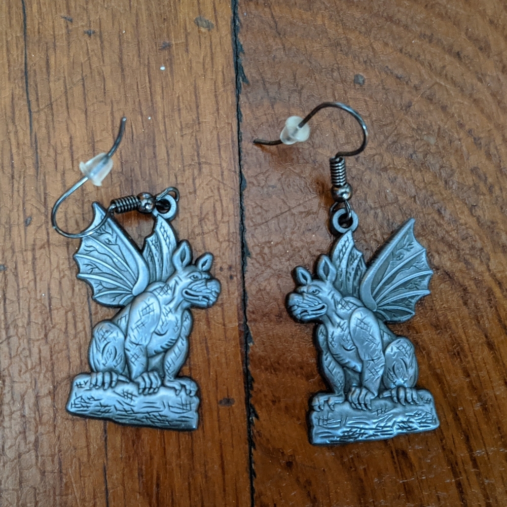 The Pretty Cult earrings.